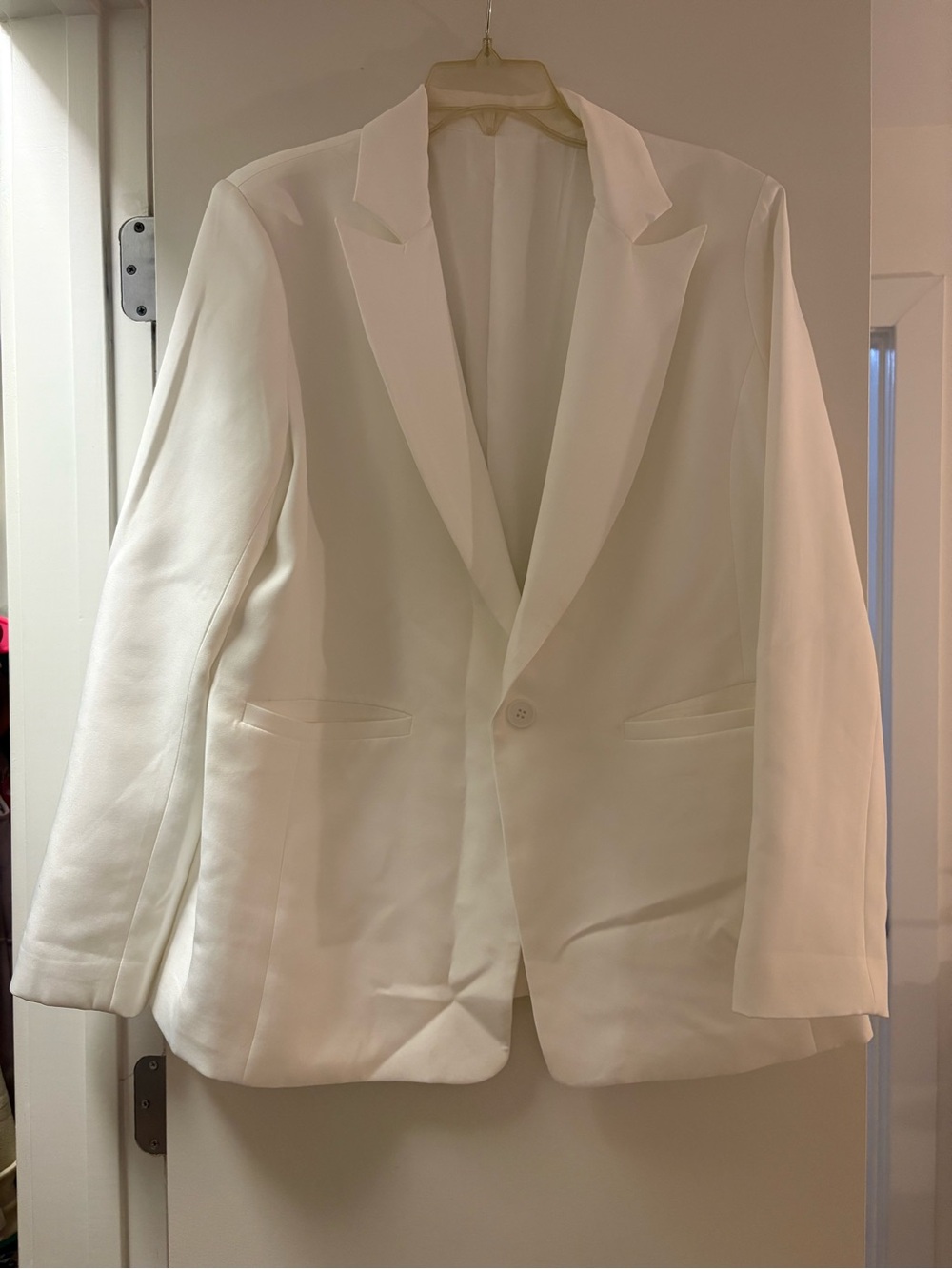 White Wimen's Single-Button Blazer